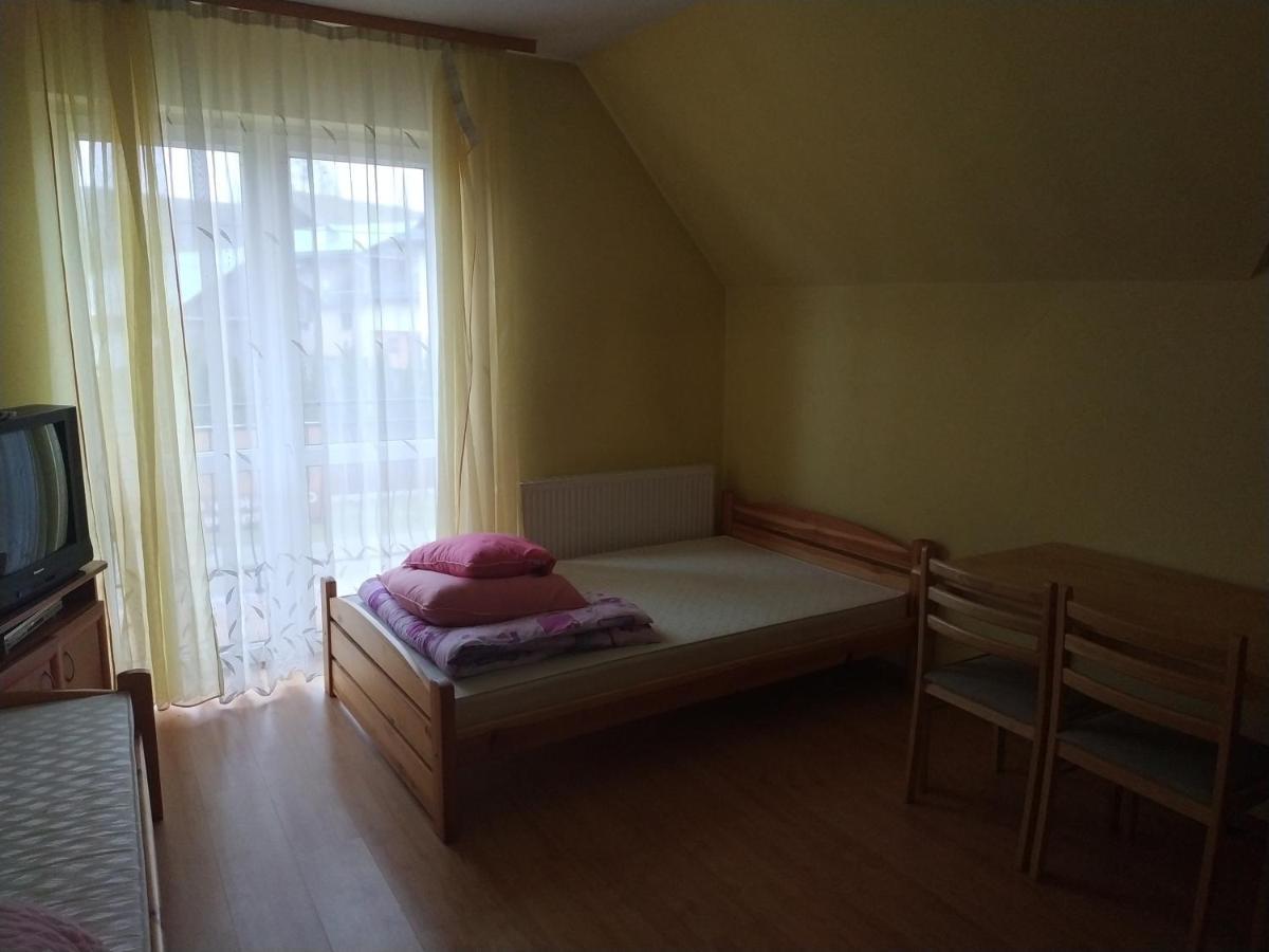 Hôtel Pokoje U Bryksego à Dursztyn Extérieur photo