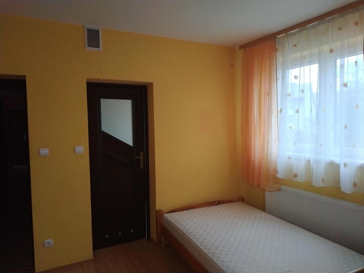 Hôtel Pokoje U Bryksego à Dursztyn Extérieur photo