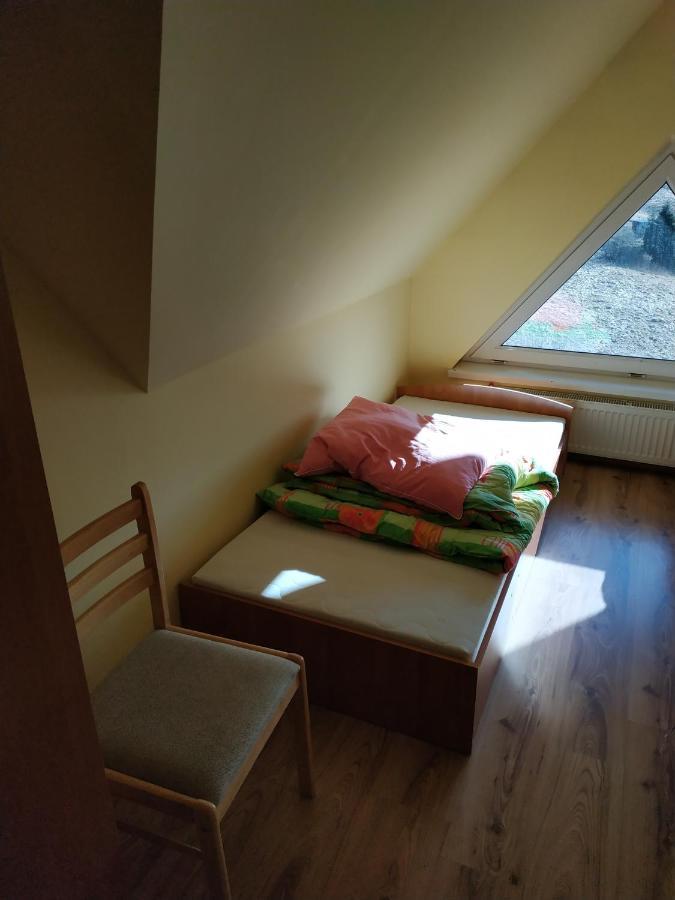 Hôtel Pokoje U Bryksego à Dursztyn Extérieur photo